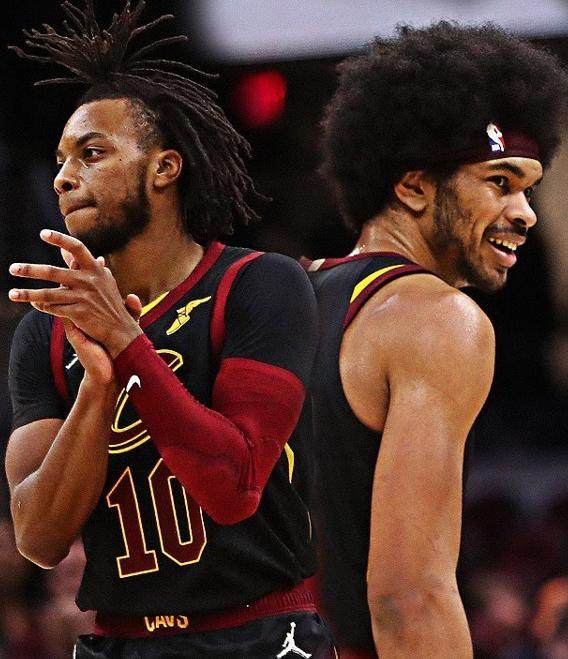 1638705881389022881.png darius-garland-jarrett-allen.png